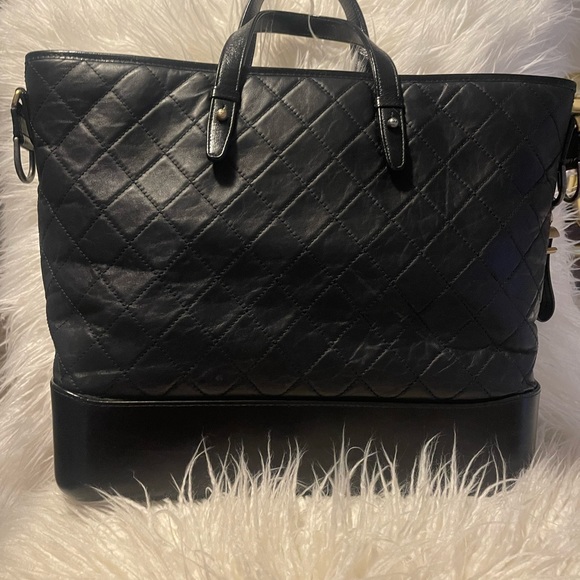 Authentic Chanel Gabriella tote - Picture 3 of 11